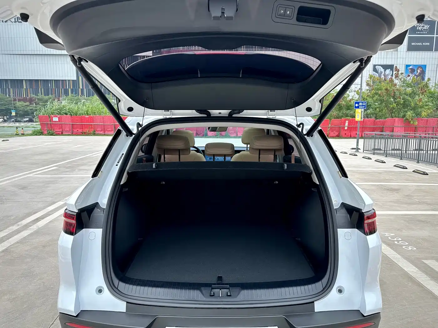 BYD Song Pro New Energy 2025 2nd Gen DM-i 115KM Excellence фото 19
