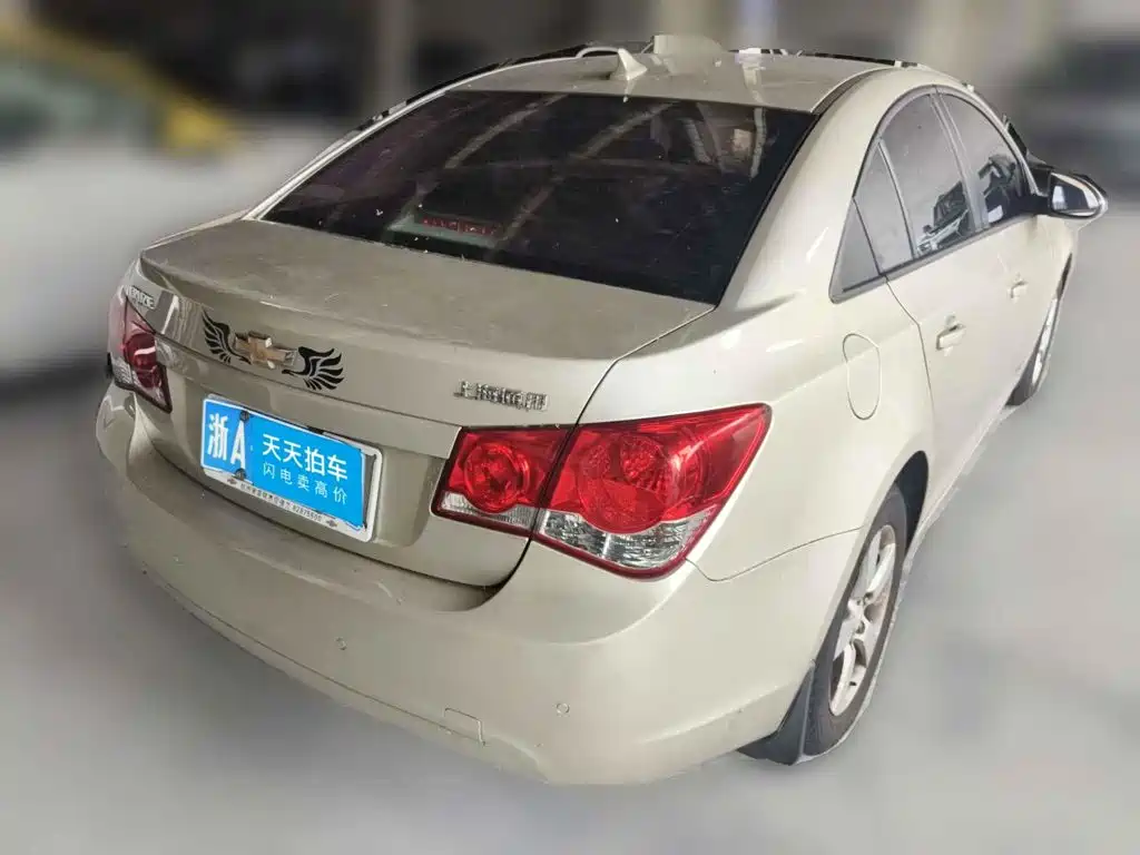 Фото 5 - Chevrolet Cruze
