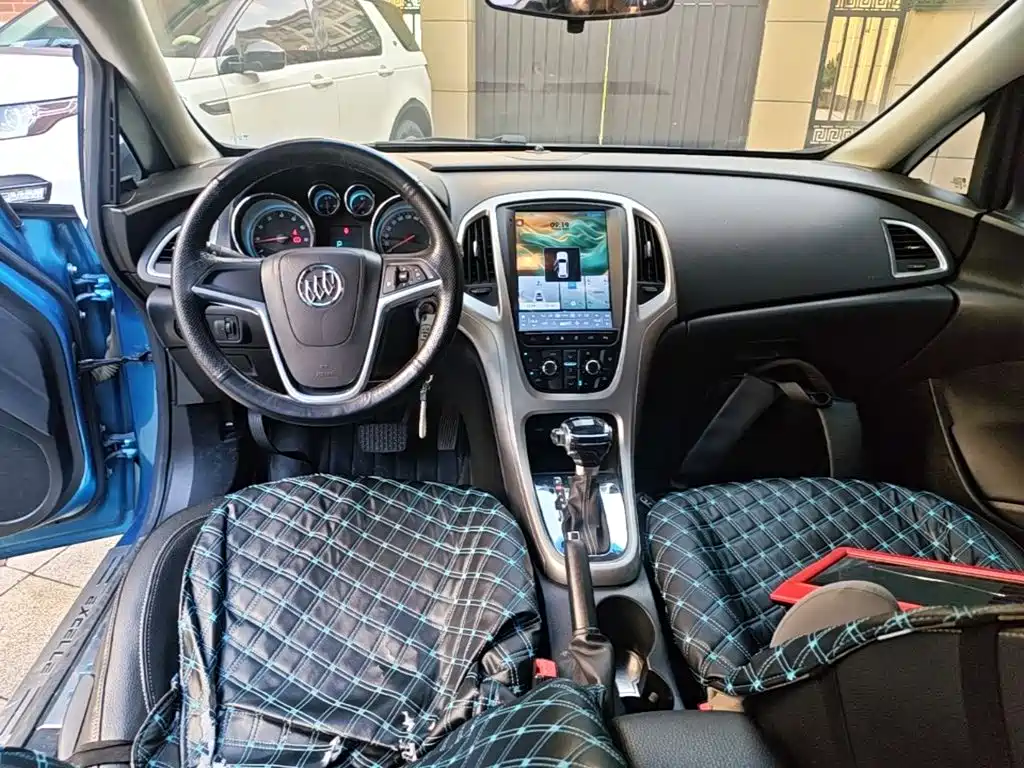 Фото 10 - Buick Excelle