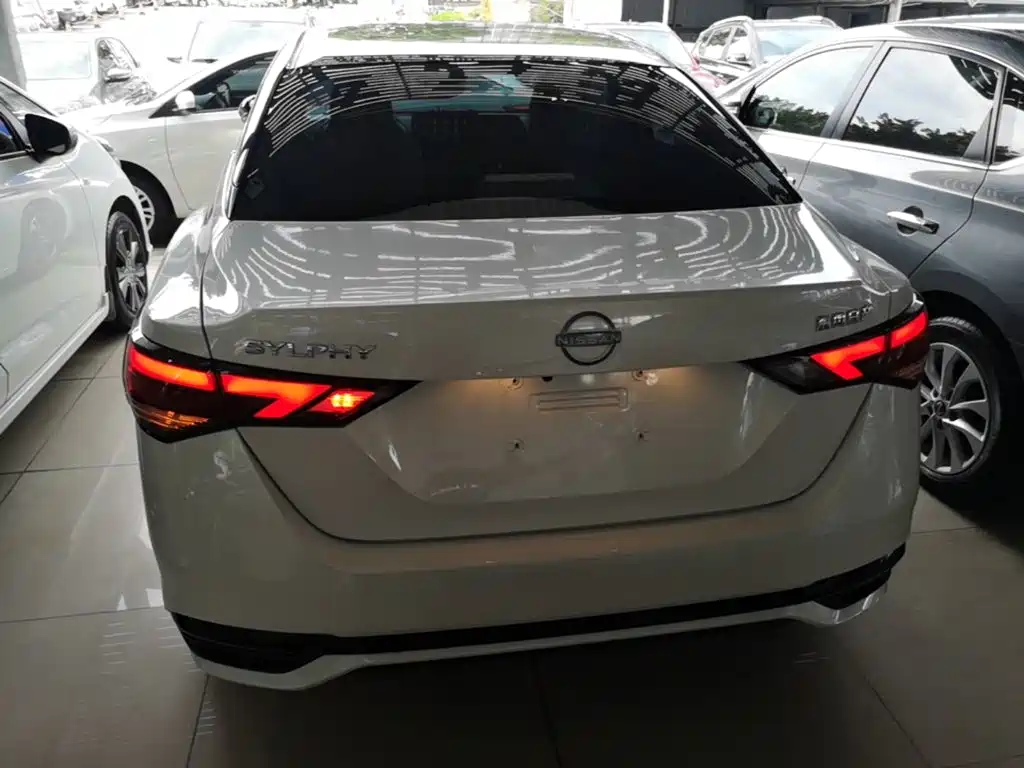 Nissan SYLPHY, миниатюра 6