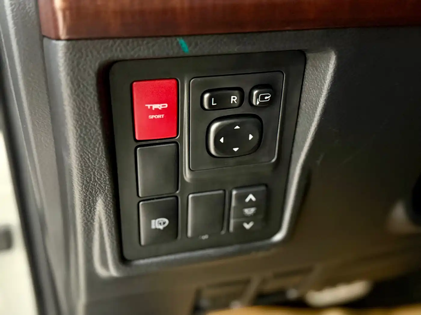 Toyota Prado 2016 3.5L Auto TX-L NAVI фото 4