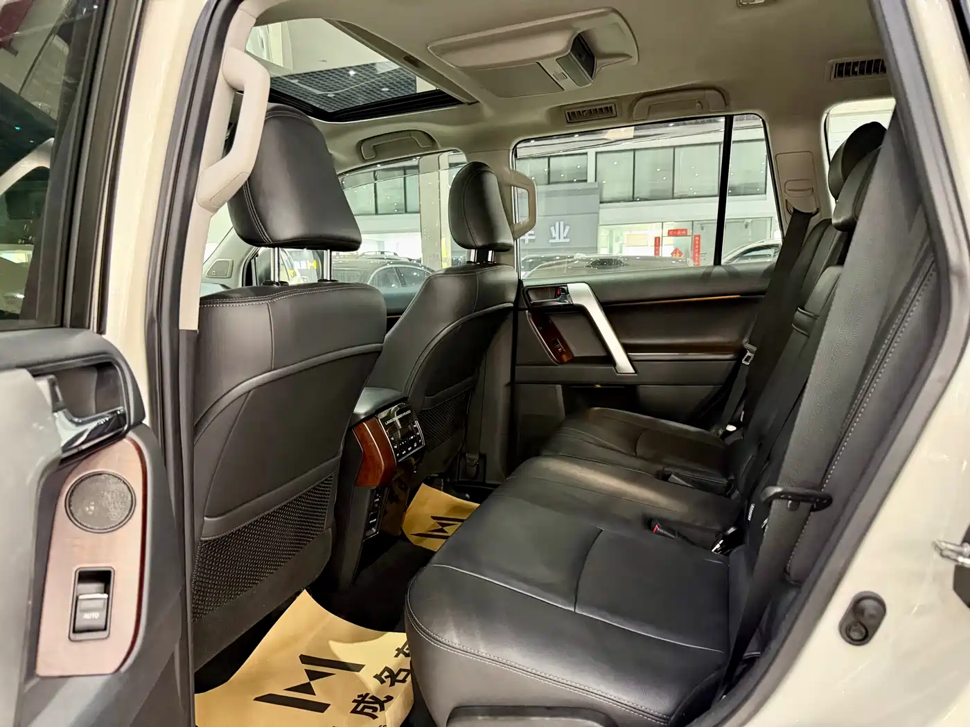 Toyota Prado 2016 3.5L Auto TX-L NAVI фото 6