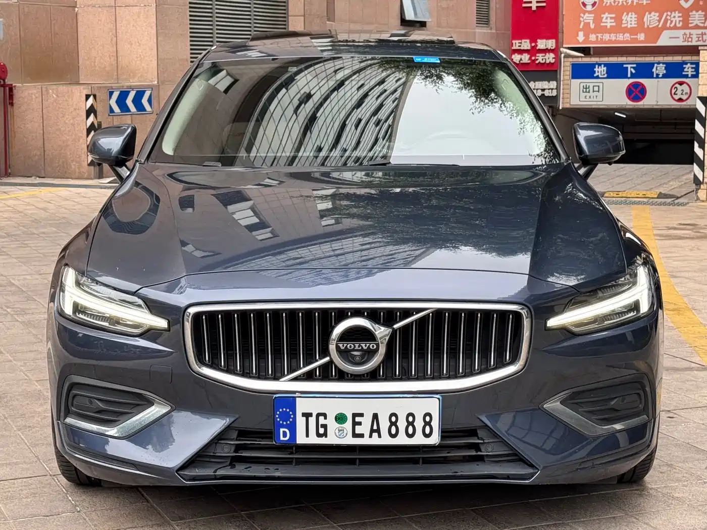VOLVO S60