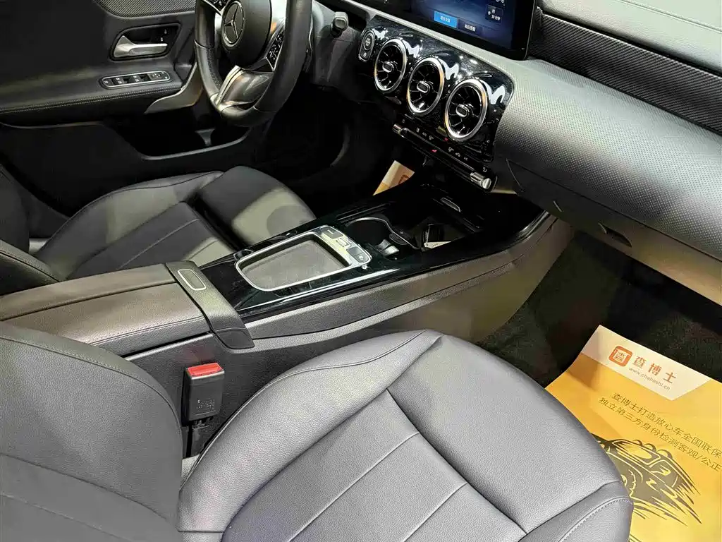 Mercedes-Benz A-Class 2023 A 180 L фото 11