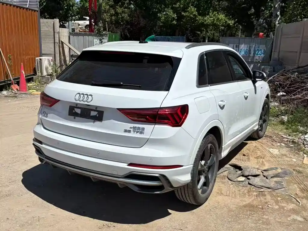 Audi Q3 2022 35 TFSI Fashion Dynamic фото 10
