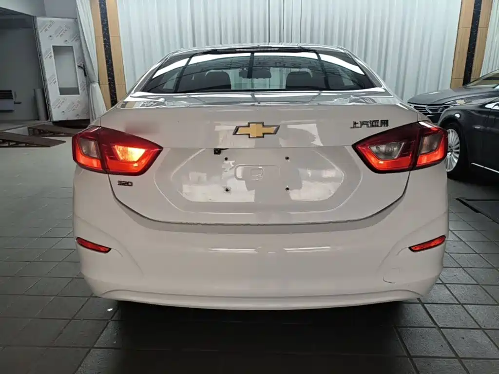 Chevrolet Cruze 2018 2018 320 Automatic Pioneer Sunroof Edition