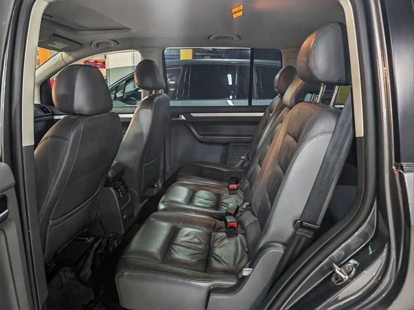 Volkswagen Touran 2015 1.4T Manual Comfort Edition 5-seater фото 4