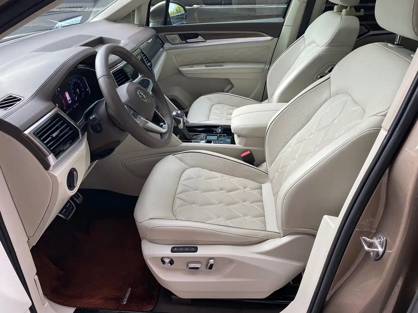 Volkswagen Viloran 2020 2020 380TSI Premium