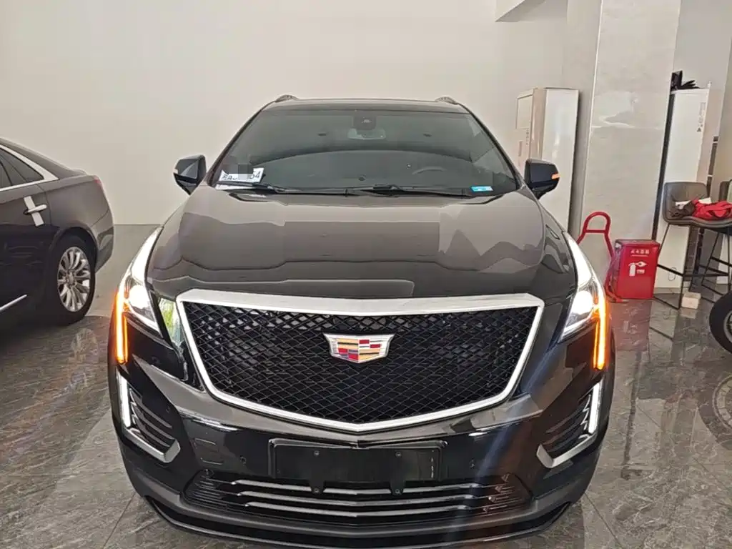 Photo 3 - Cadillac XT5