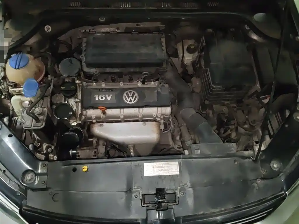 Volkswagen Sagitar 2014 1.6L Automatic Comfort фото 11