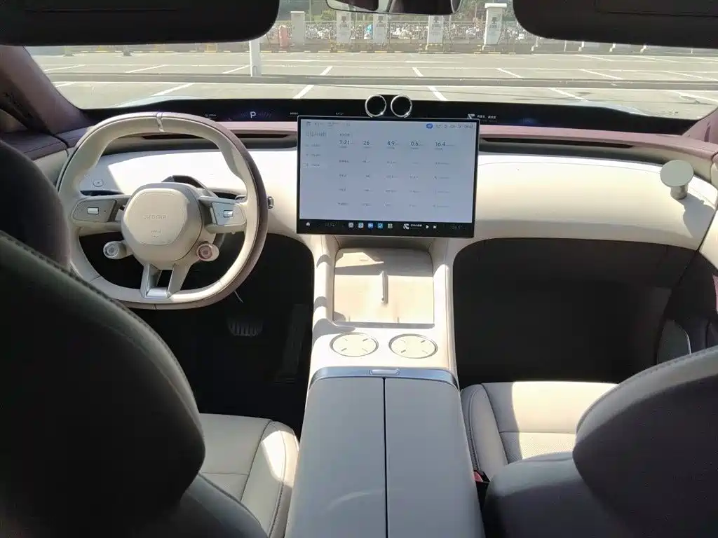 Xiaomi Auto Xiaomi YU7 2025 Extended Range AWD Pro фото 5
