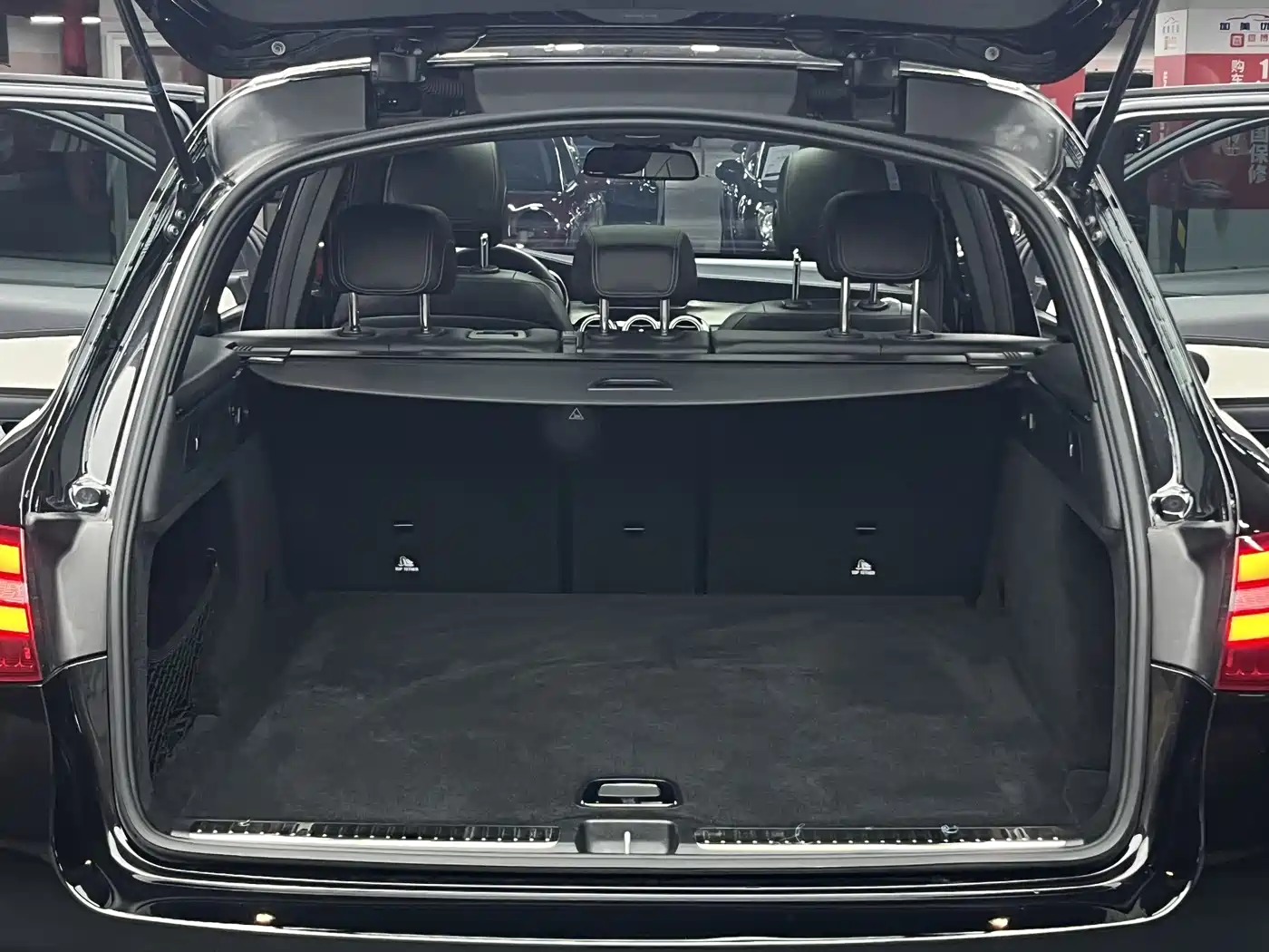 Mercedes-Benz GLC 2018 Facelift GLC 200 4MATIC фото 22