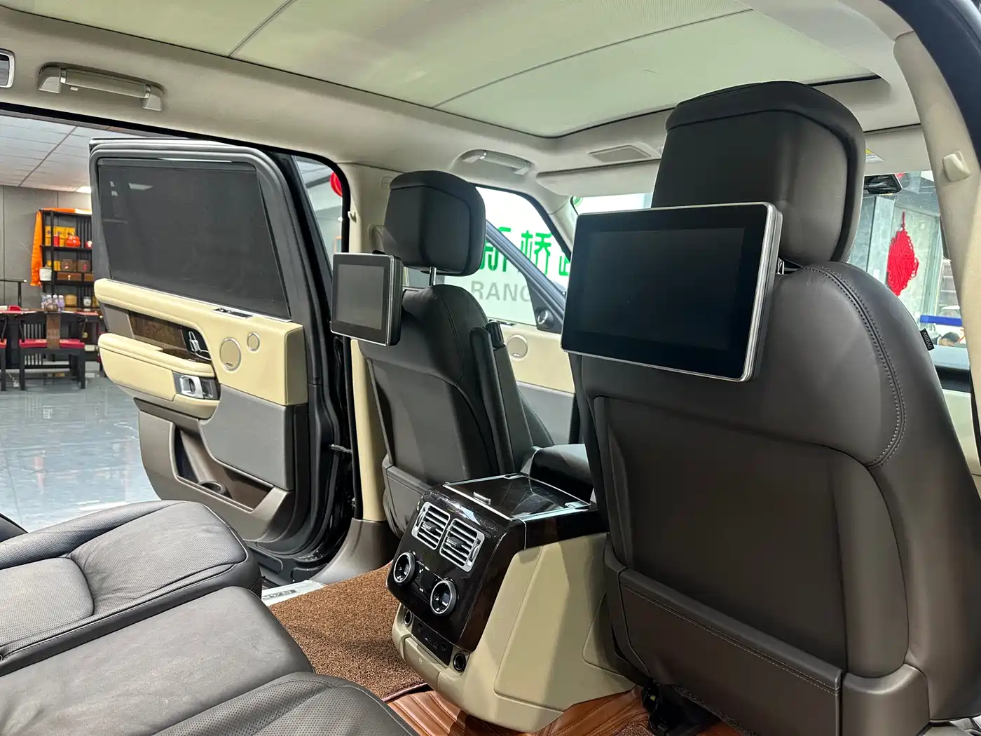 LAND ROVER RANGE ROVER