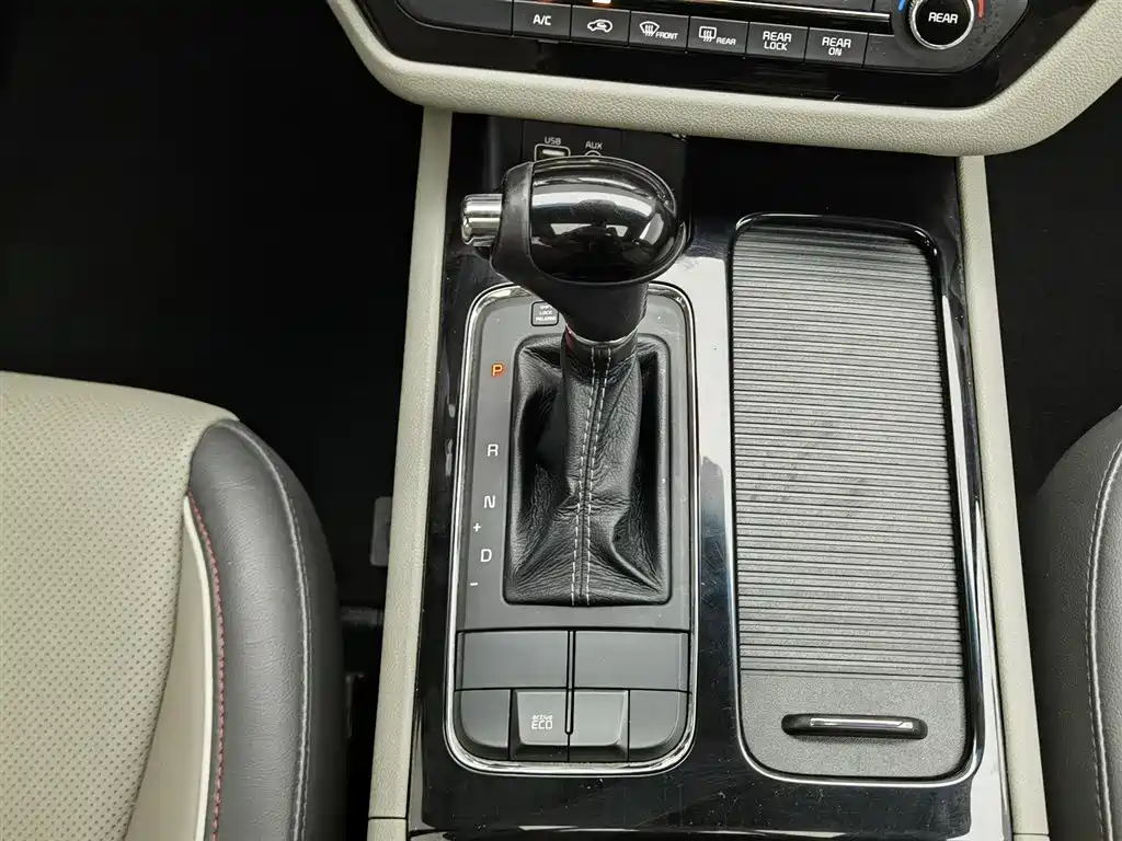 Kia Carnival (Import) 2015 3.3GDI Luxury (China V) фото 13