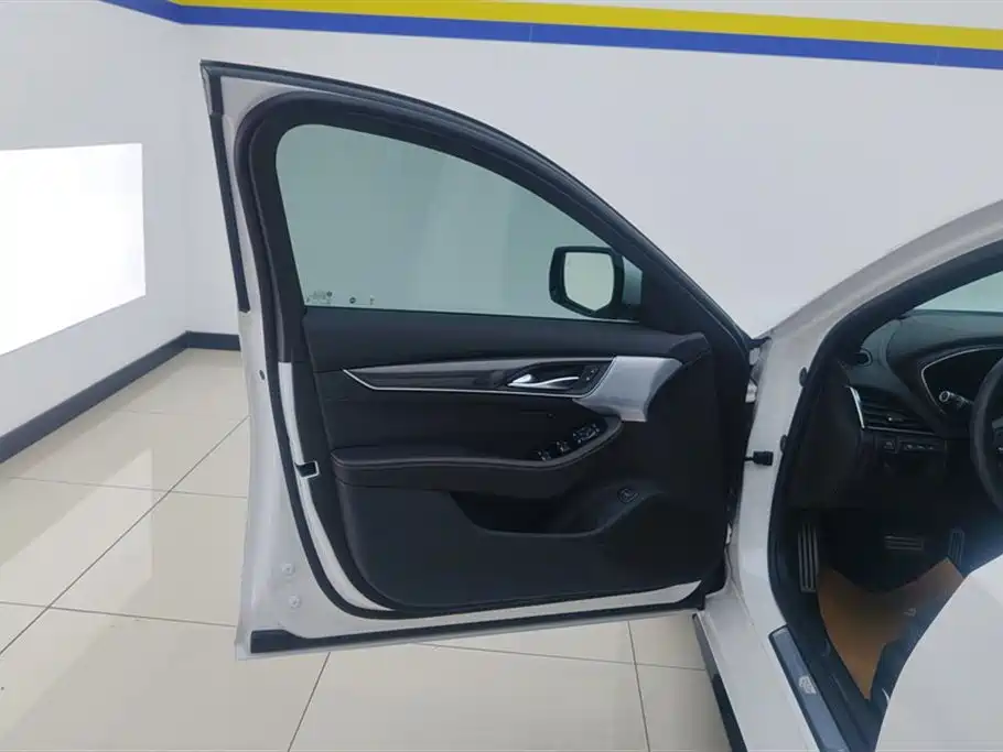 Cadillac CT5 2023 28T Platinum Style фото 7