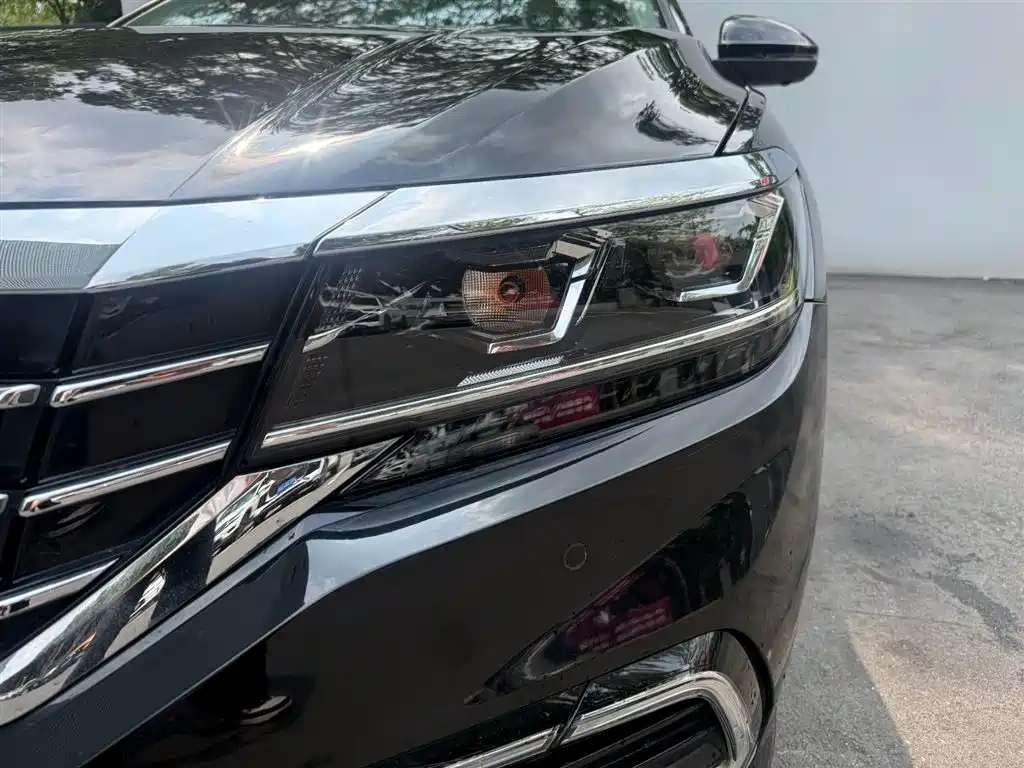 Volkswagen Passat 2020 330TSI Elite Edition China V фото 19