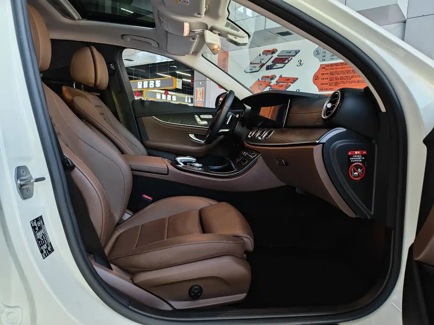 Mercedes-Benz E-Class 2018 Facelift E 200 L Sport 4MATIC фото 11