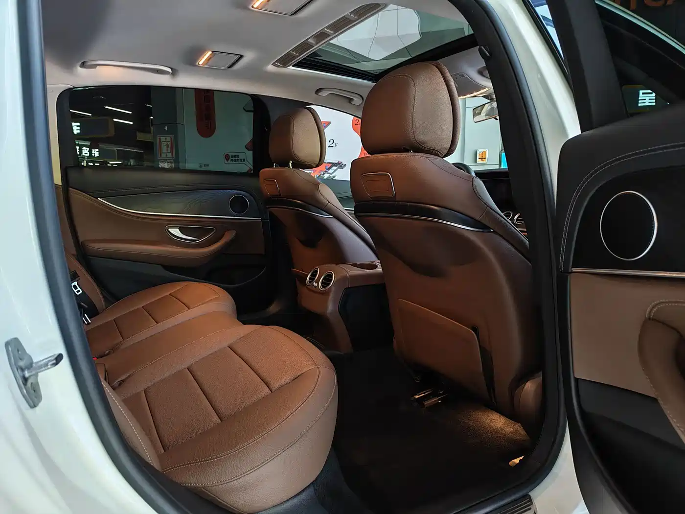 Mercedes-Benz E-Class 2018 Facelift E 200 L Sport 4MATIC фото 12