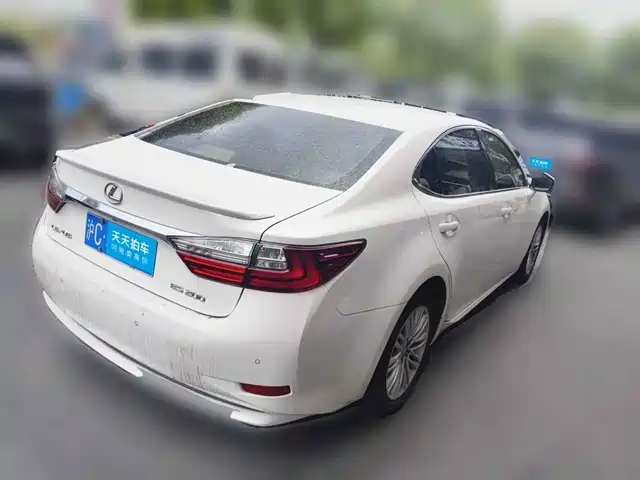 Lexus ES 2015 200 Elite Edition — фото 2