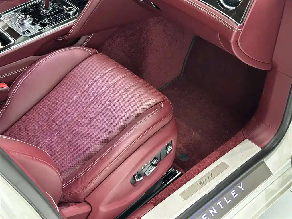 Bentley Flying Spur Plug-in Hybrid 2022 2.9T V6 Hybrid фото 12