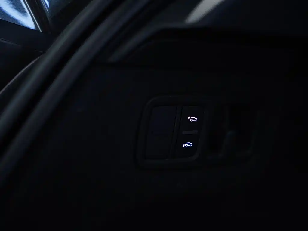 Фото 36 - Lamborghini Urus