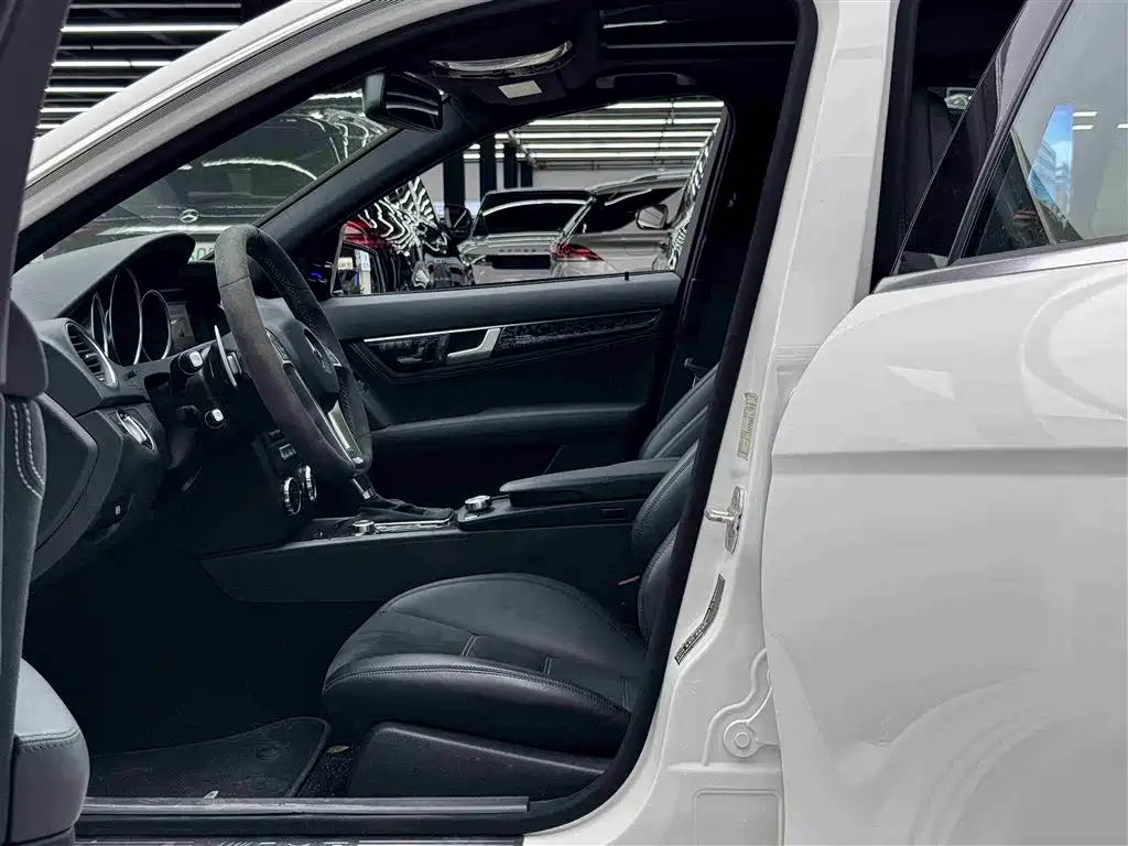 Mercedes-Benz C-Class AMG 2014 AMG C 63 Edition 507 фото 6
