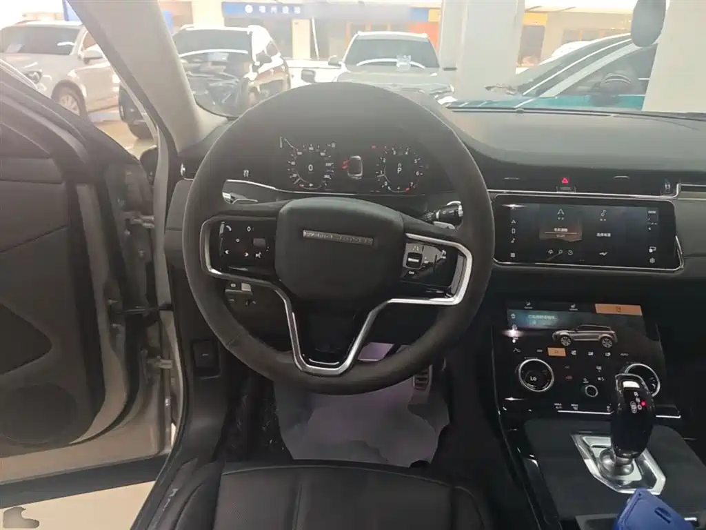 Land Rover Range Rover Evoque 2021 Range Rover Evoque L 249PS R-Dynamic SE Luxury Edition фото 11