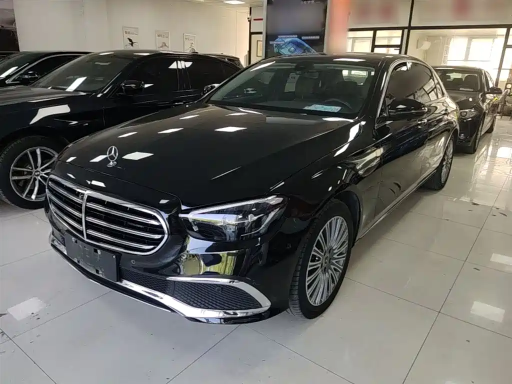 MERCEDES-BENZ E-CLASS
