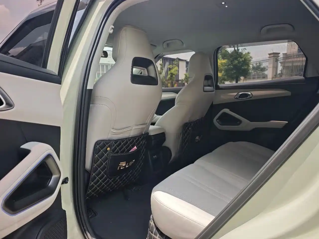 BYD Yuan UP 2024 2024 401KM Leading Edition