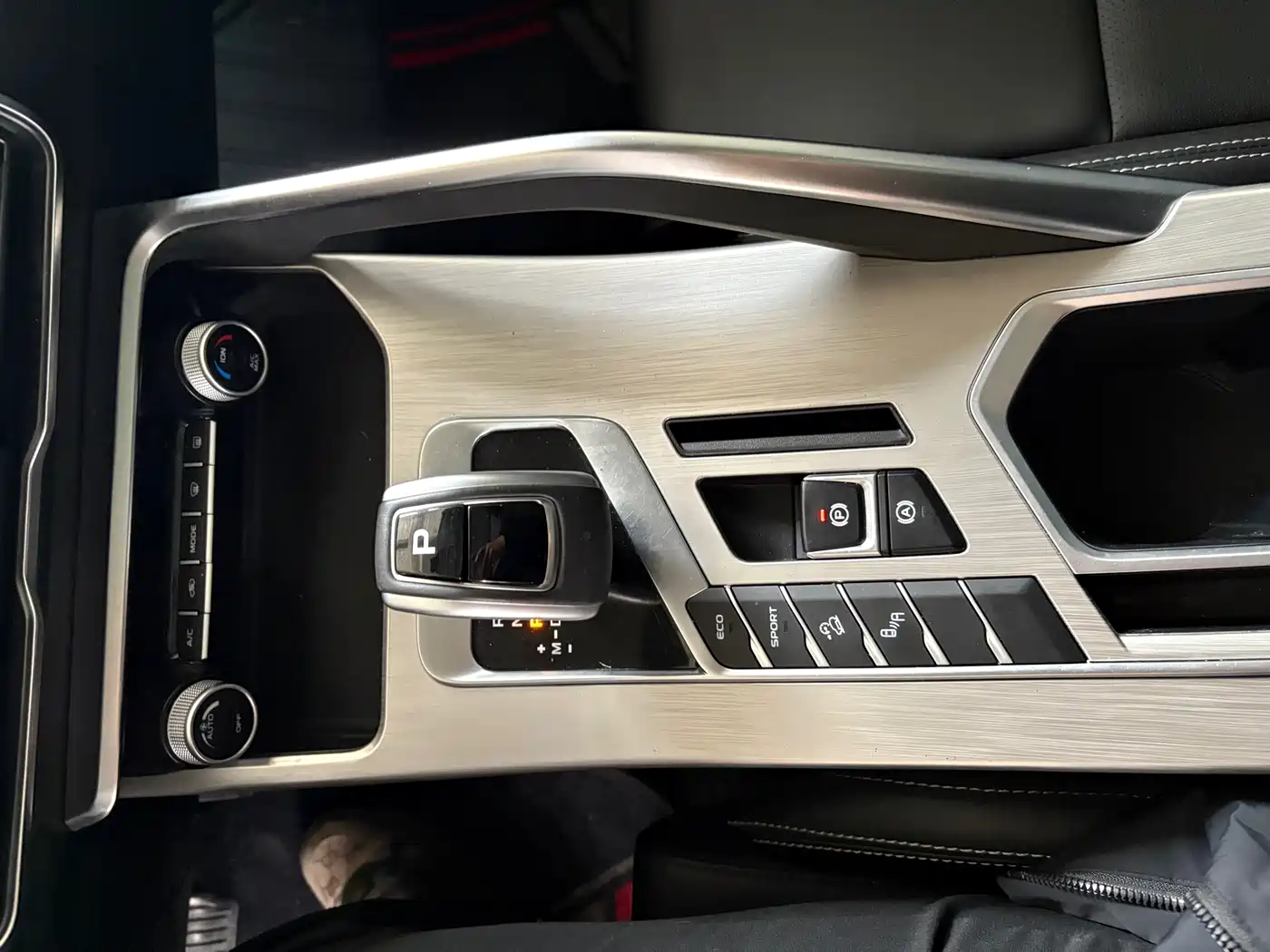 GEELY AUTOMOBILE BINYUE