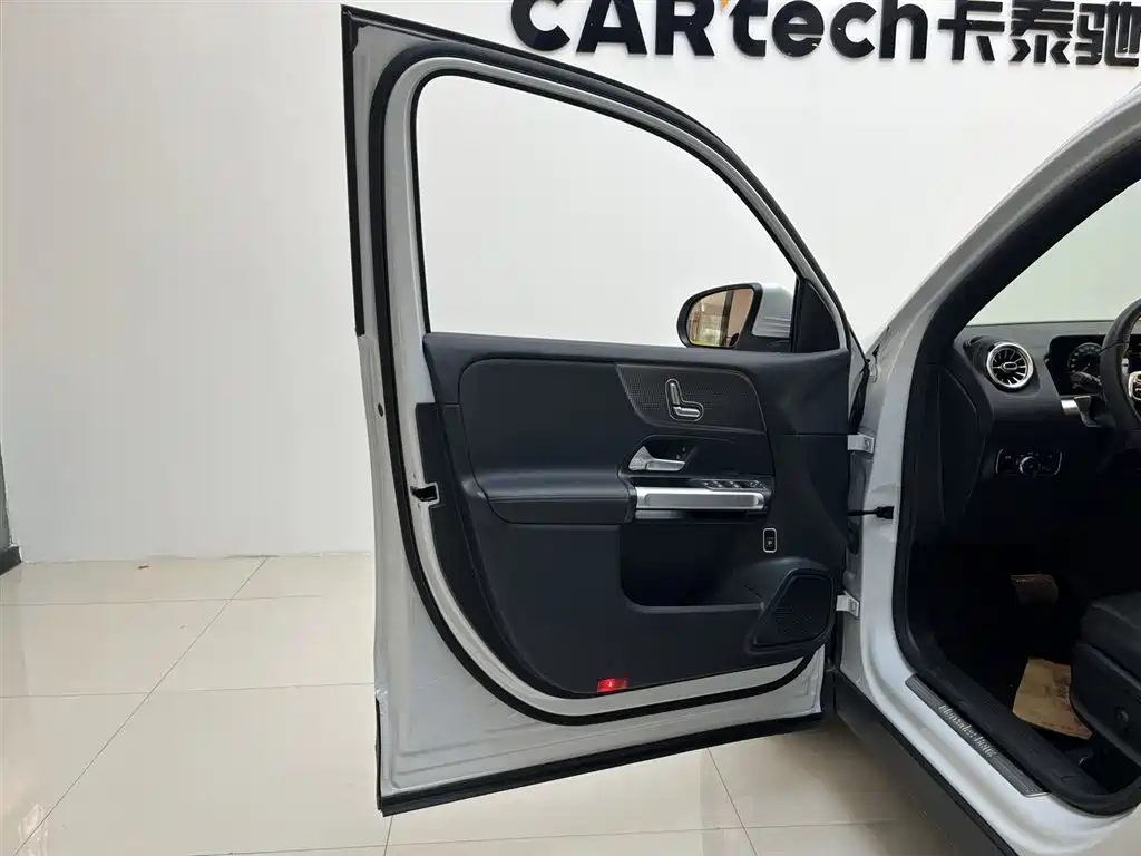 Mercedes-Benz GLB 2021 GLB 200 Dynamic фото 13