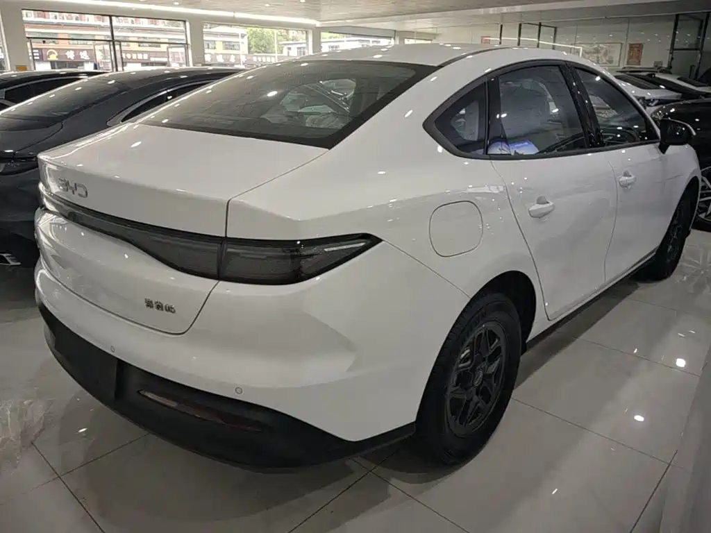 BYD Hai Bao 05 DM-i 2026 2026 DM-i 128KM Luxury