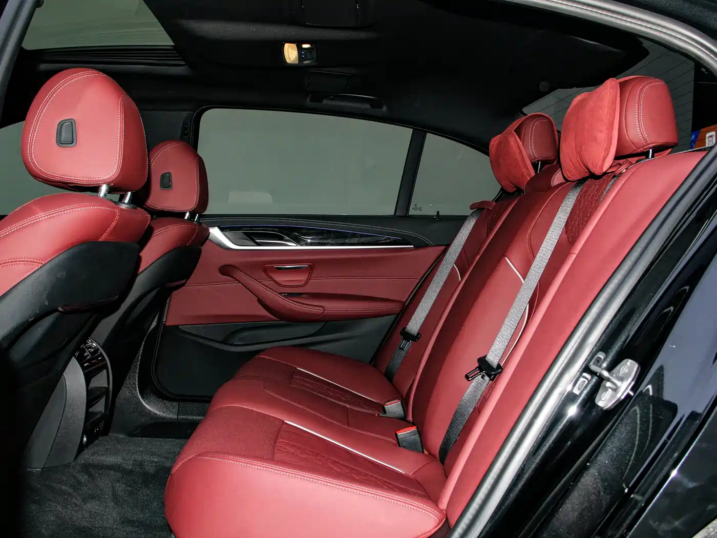 BMW 5 Series 2022 Model Second Facelift 525Li M Sport Package фото 11
