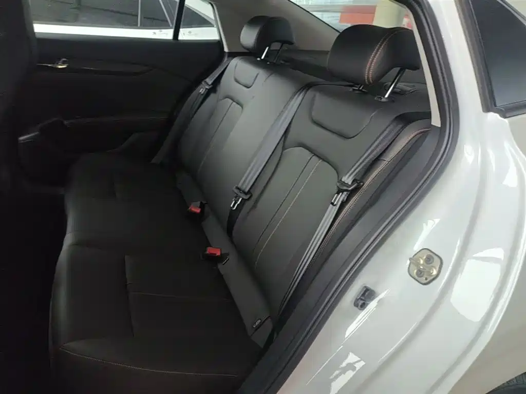 DONGFENG FENGSHEN YI HYUN