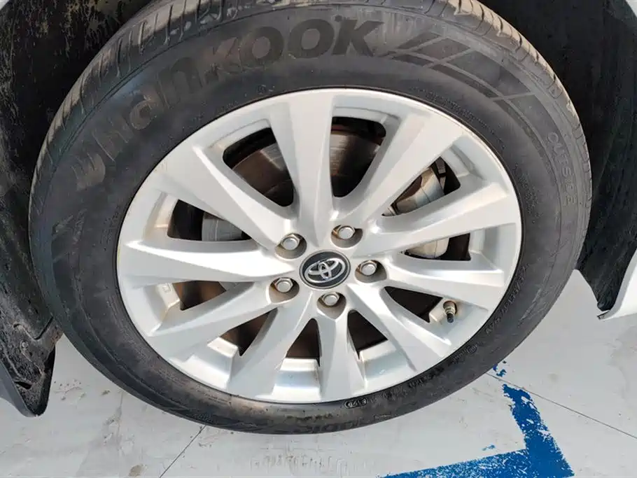 Toyota Camry 2019 Facelift 2.0G Luxury Edition фото 6