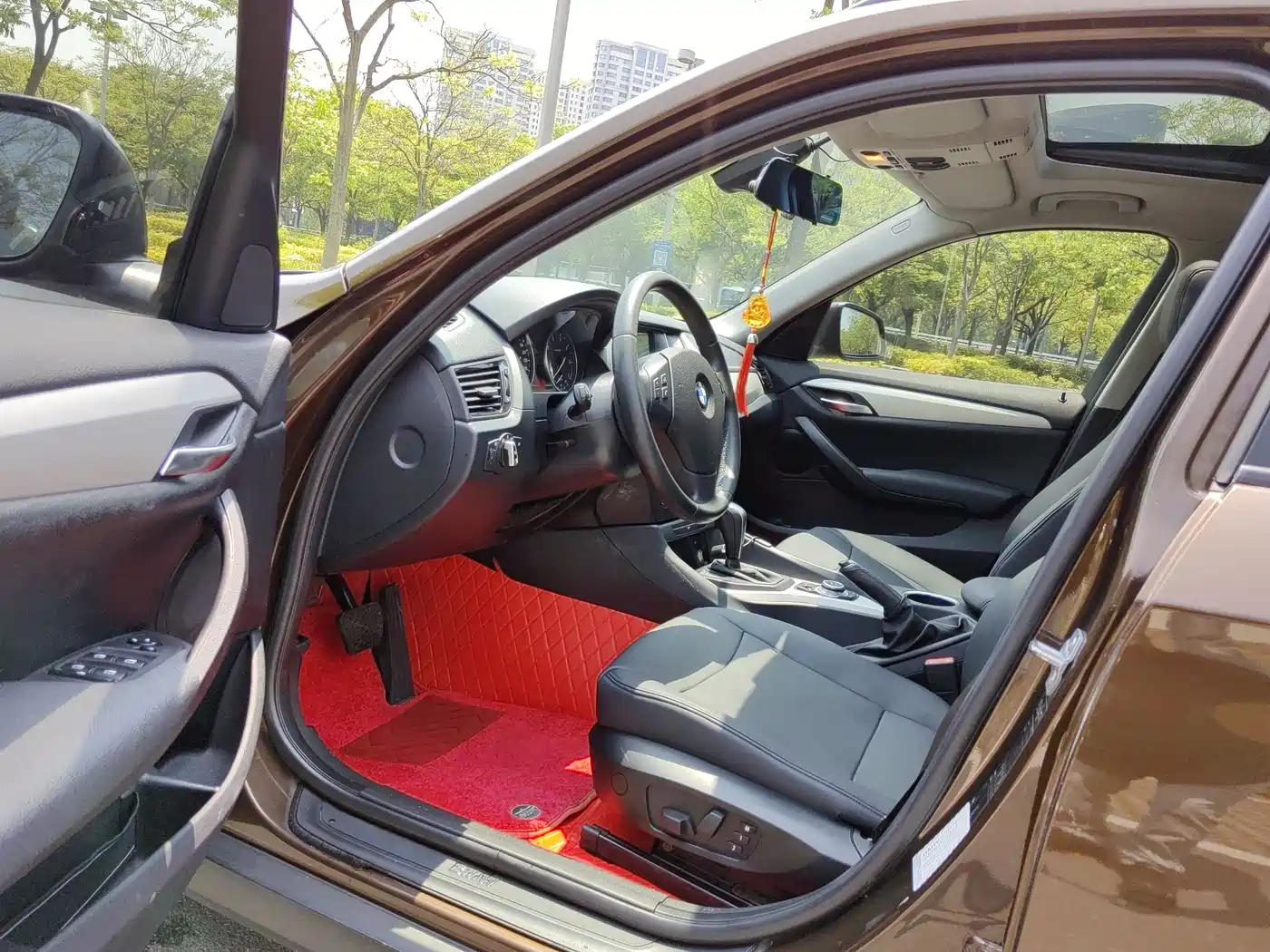 BMW X1 2013 sDrive18i Fashion фото 8