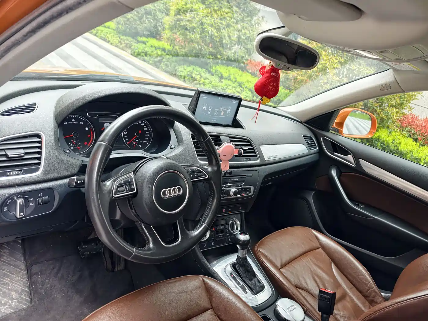 Audi Q3 2015 35 TFSI quattro Technology фото 10
