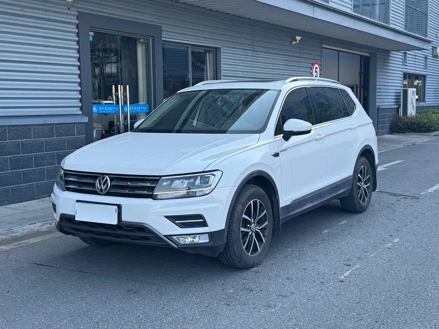 Volkswagen Tiguan L 2017 2017 330TSI Automatic 2WD Luxury Edition