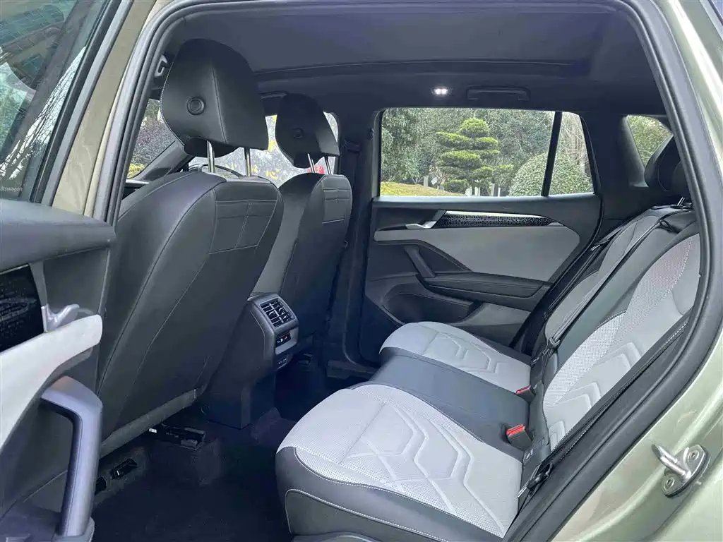 Volkswagen Tayron 2025 Model Tayron L 380TSI 4WD Luxury Easy Package фото 6