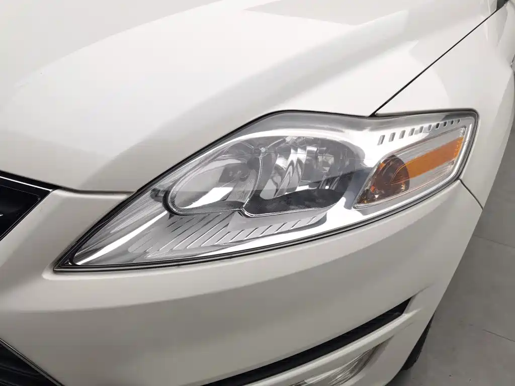 Ford Mondeo Zhisheng 2013 2011 2.3L Fashion