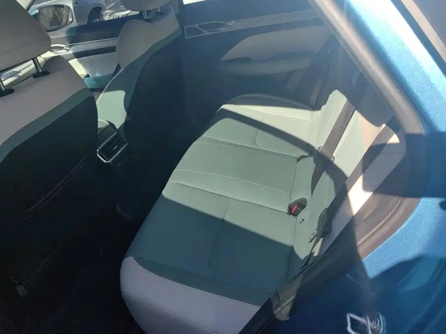 Geely Emgrand L HiP 2023 2022 1.5TD-DHT Pro 100KM Travel Edition