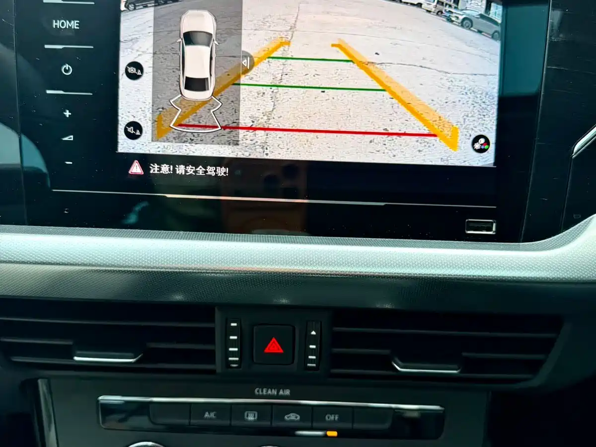 Volkswagen Passat 2022 280TSI Business Edition фото 24
