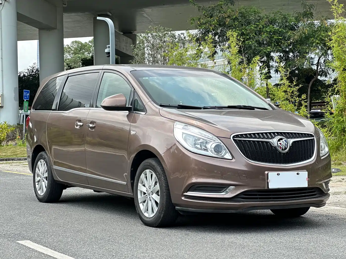 Buick GL8 2018 28T Luxury Model China VI фото 3