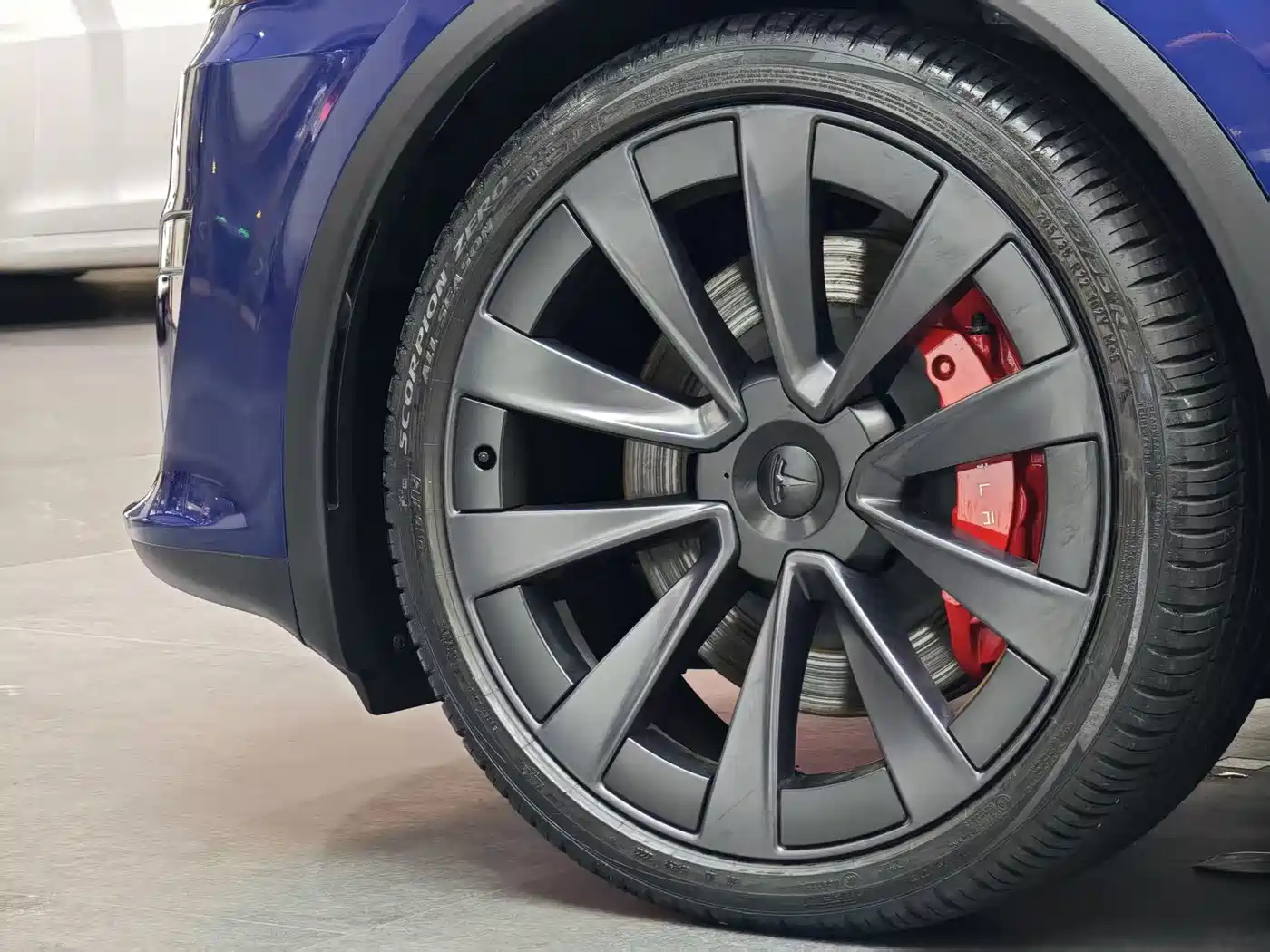Tesla Model X 2023 Dual Motor All-Wheel Drive Edition фото 20