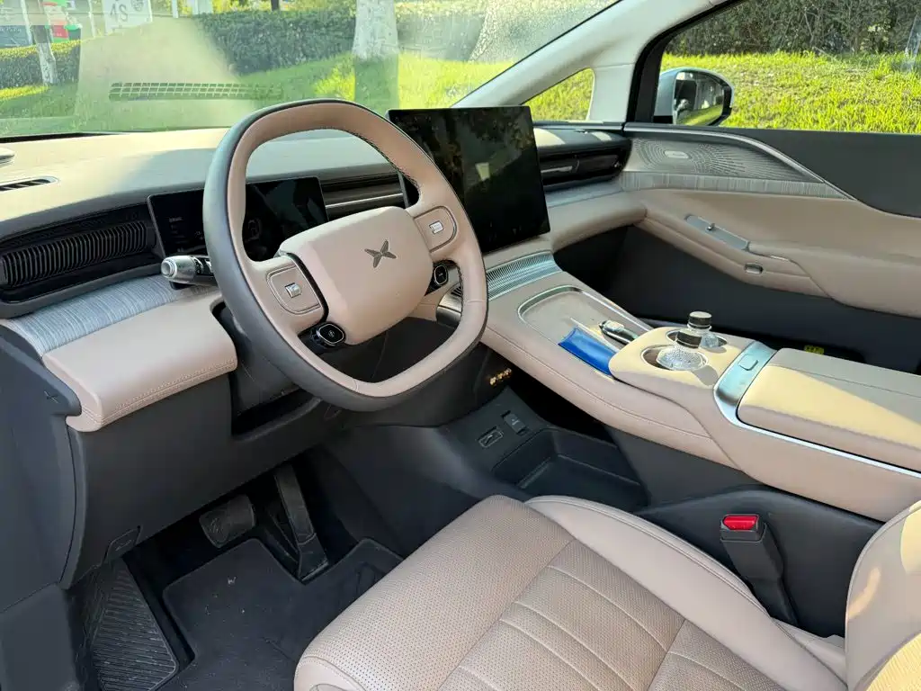 XPeng X9 2025 2025 Extended Range Edition