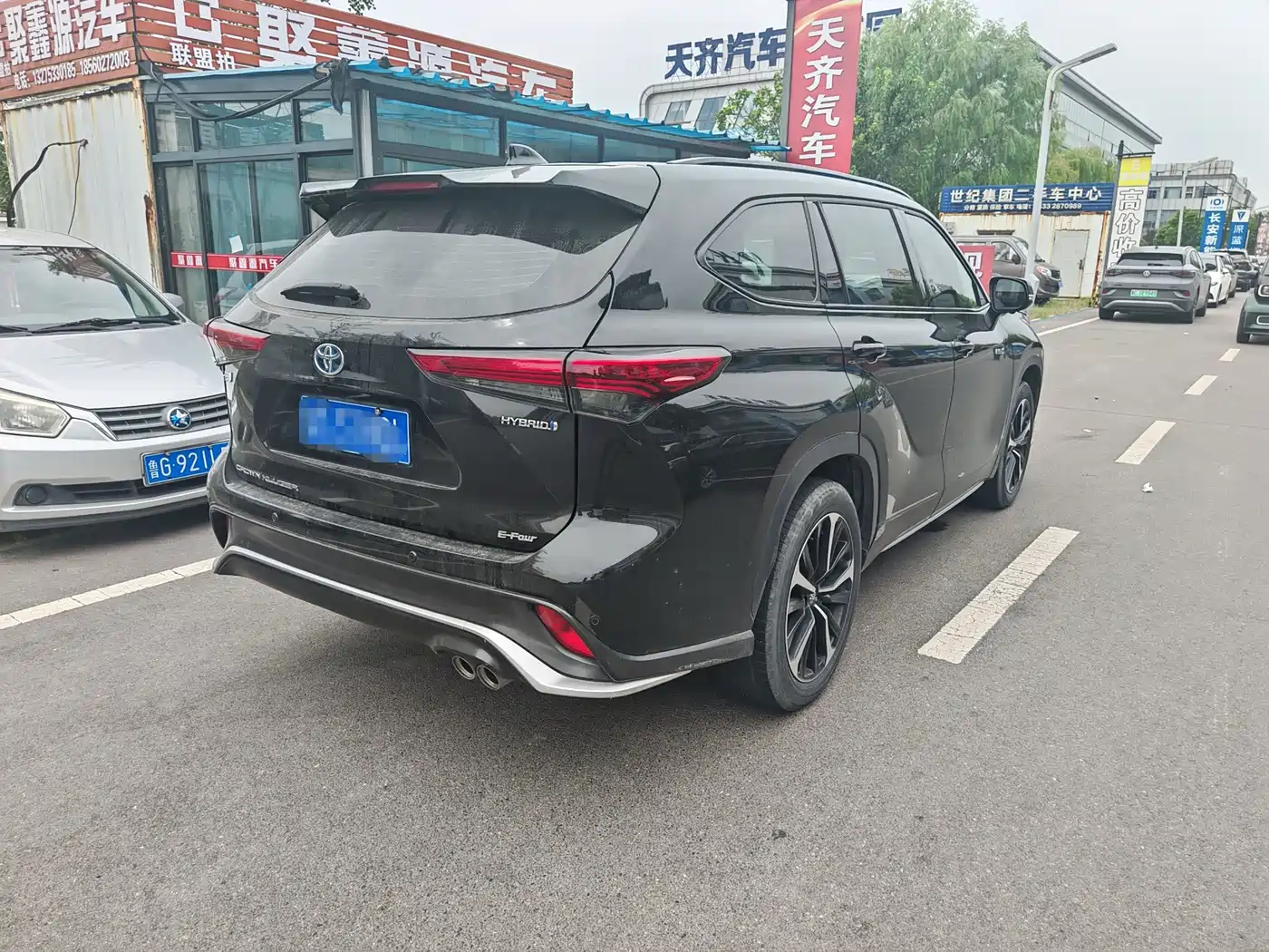 Toyota Crown Kluger 2023 2022 2.5L HEV 4WD Luxury Edition