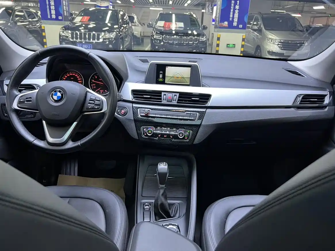 BMW X1 2018 sDrive20Li Leading Model фото 12