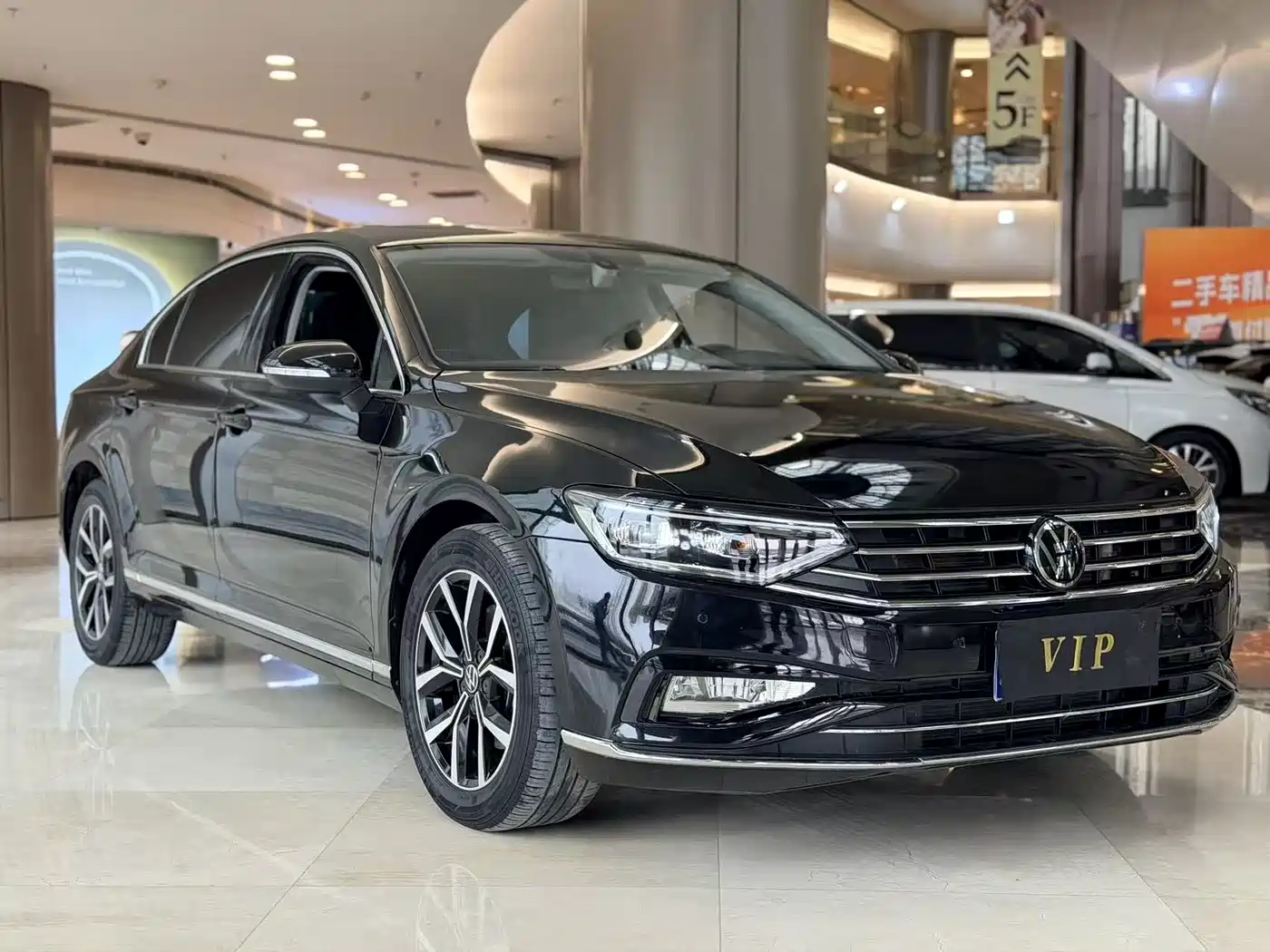 Volkswagen Magotan 2020 330TSI DSG Luxury фото 3
