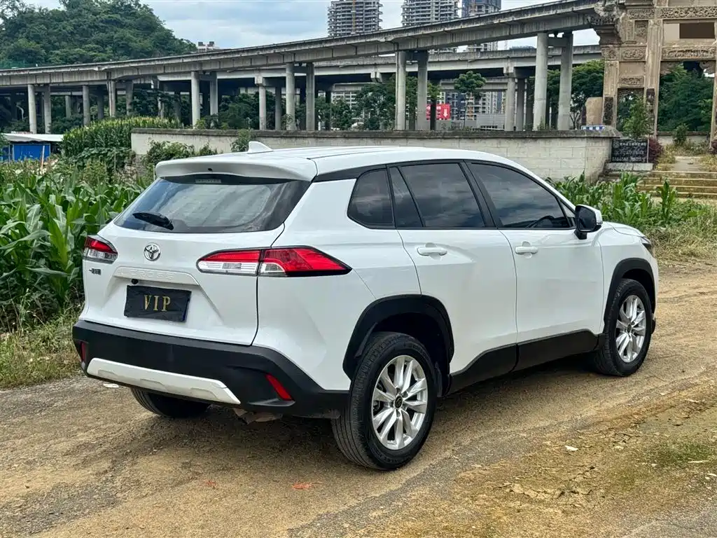 Toyota Corolla Cross 2023 2.0L Elite Edition фото 4