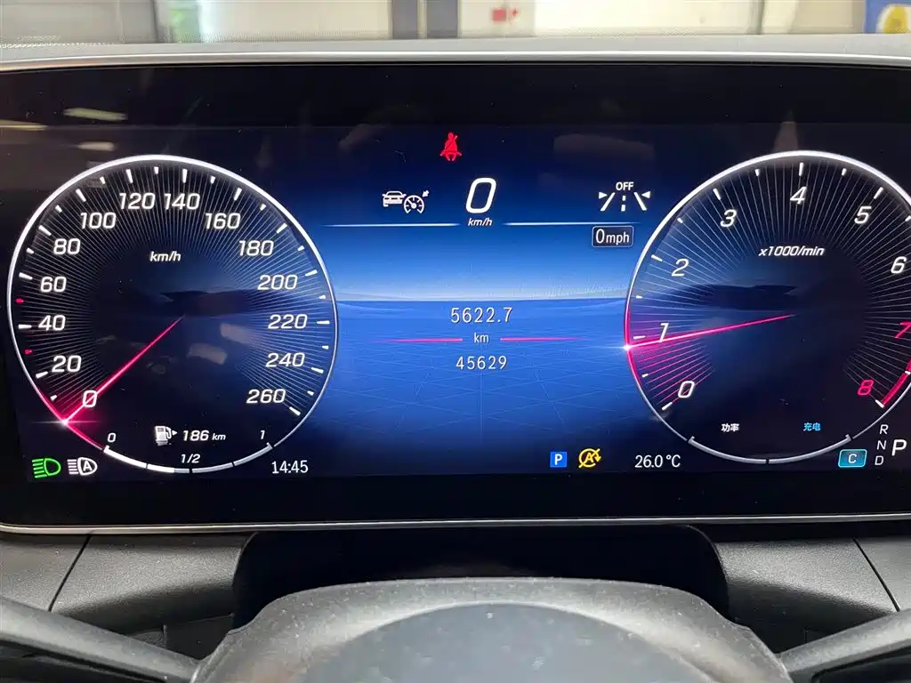MERCEDES-BENZ GLC